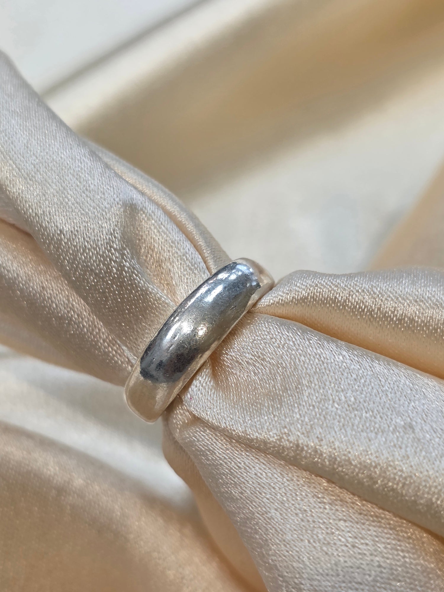 SILVER PLAIN BAND SIZE 7 GR203