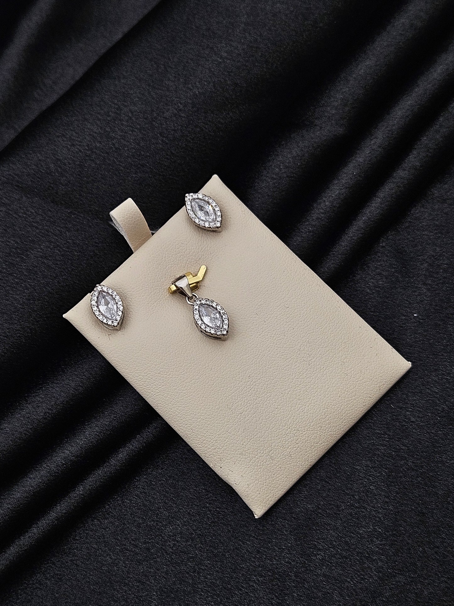 SILVER PENDANT SET PS032