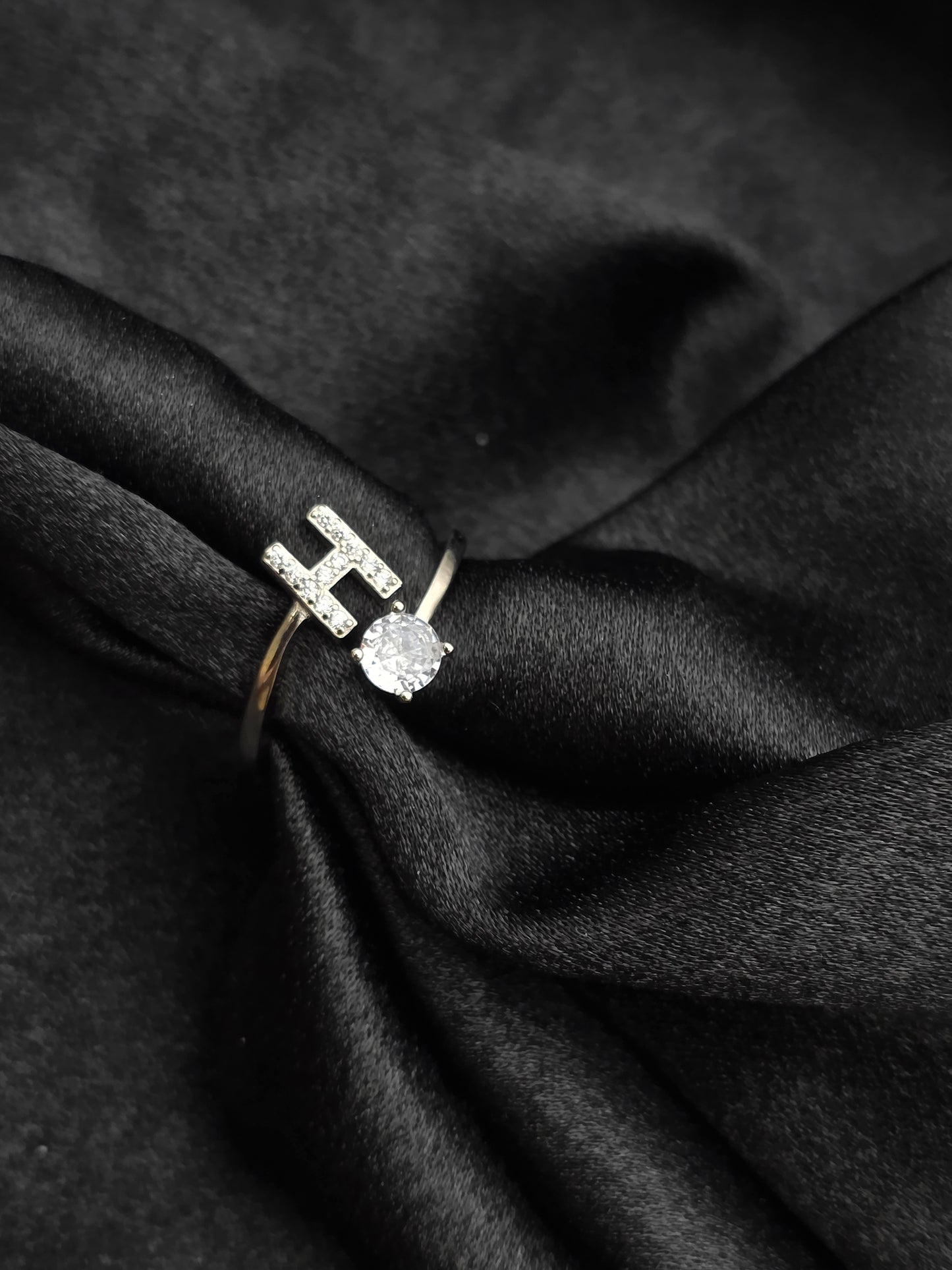 SILVER RING SIZE 7 GR517