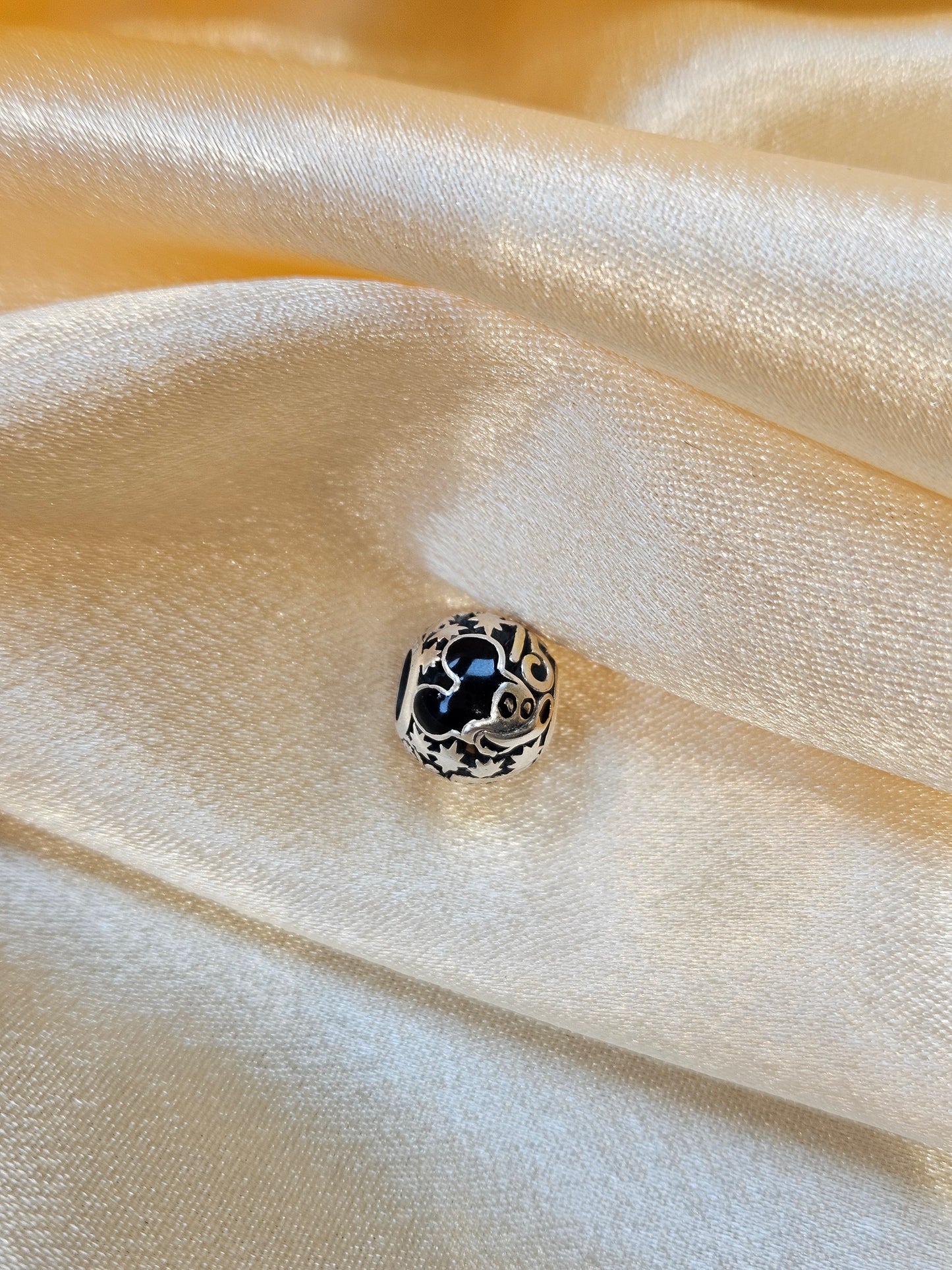 DISNEYLAND MICKEY PANDORA CHARM PC281