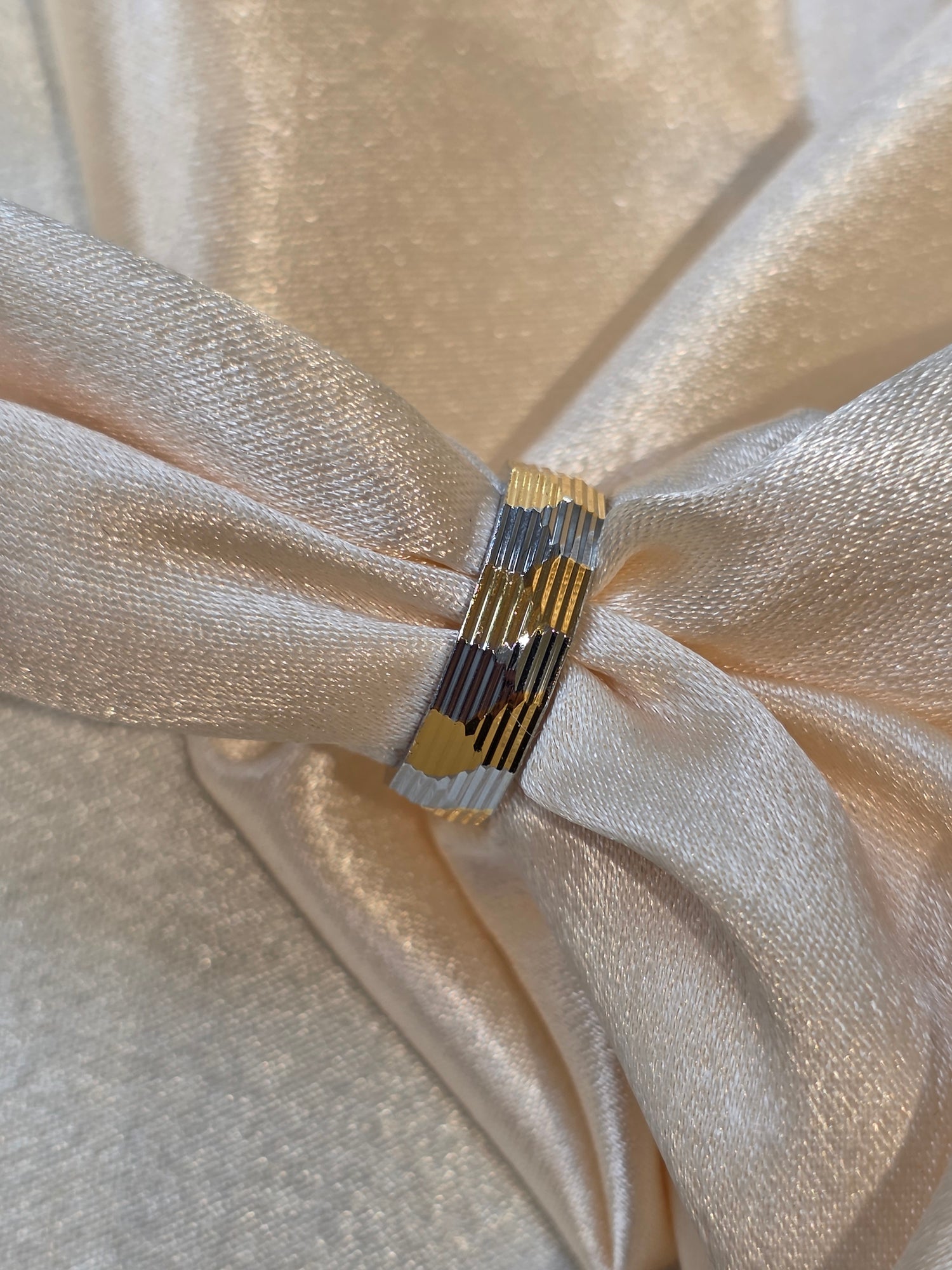 SILVER RING SIZE 6 GR715