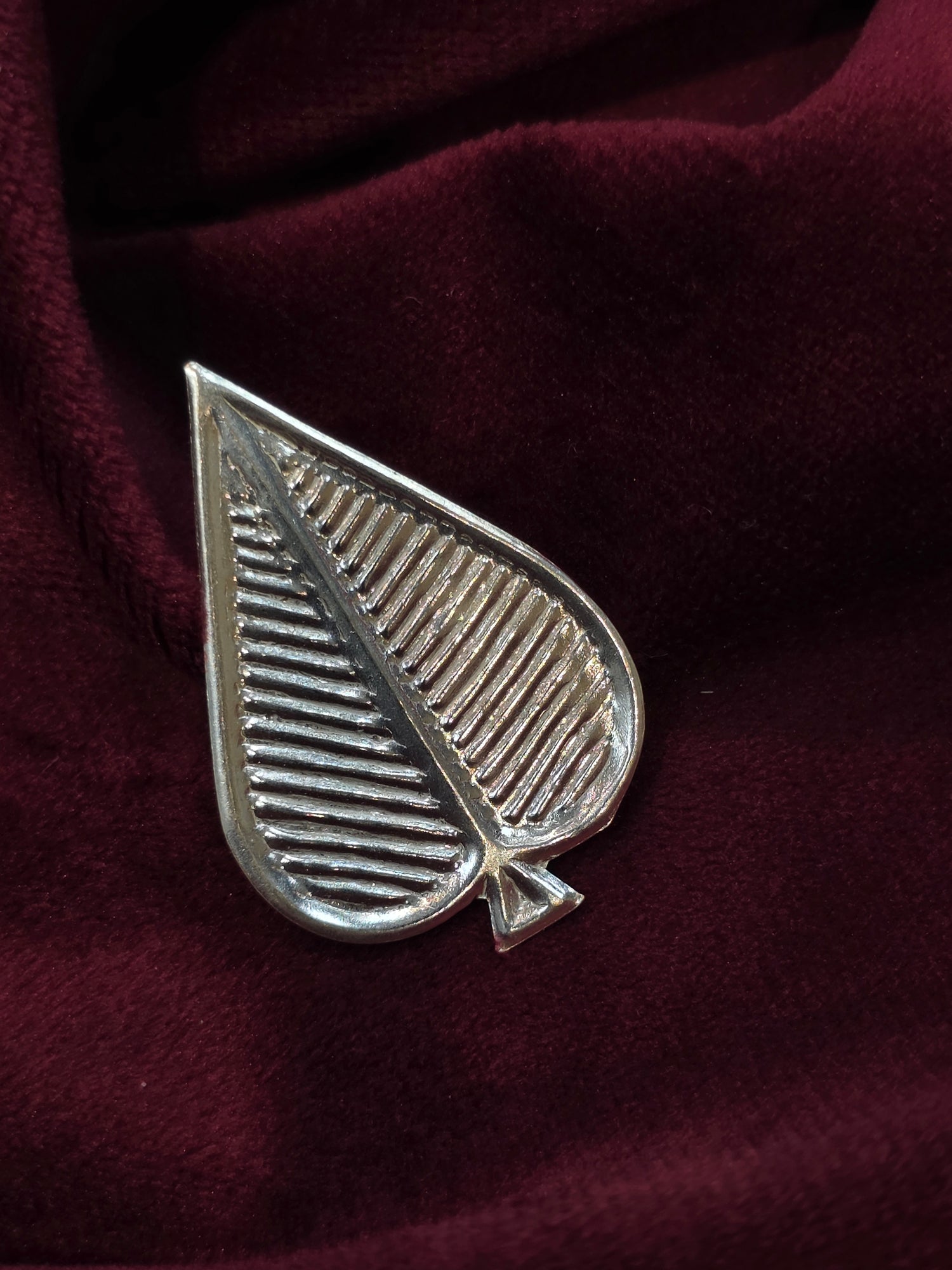 PURE SILVER BETEL LEAF AC132
