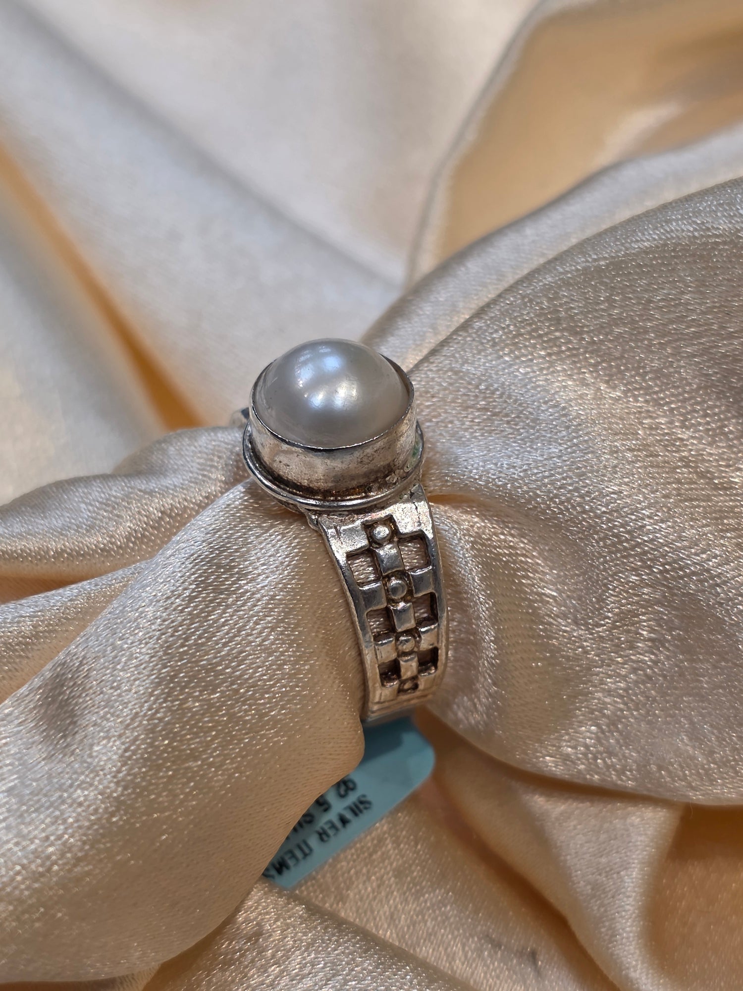 PEARL RING SIZE 9 GR291