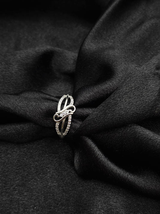 SILVER RING SIZE 8 GR513